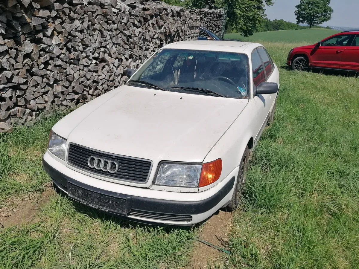 Audi 100