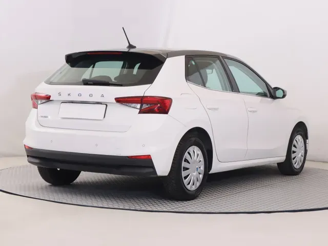 Skoda Fabia 2023 photo 4