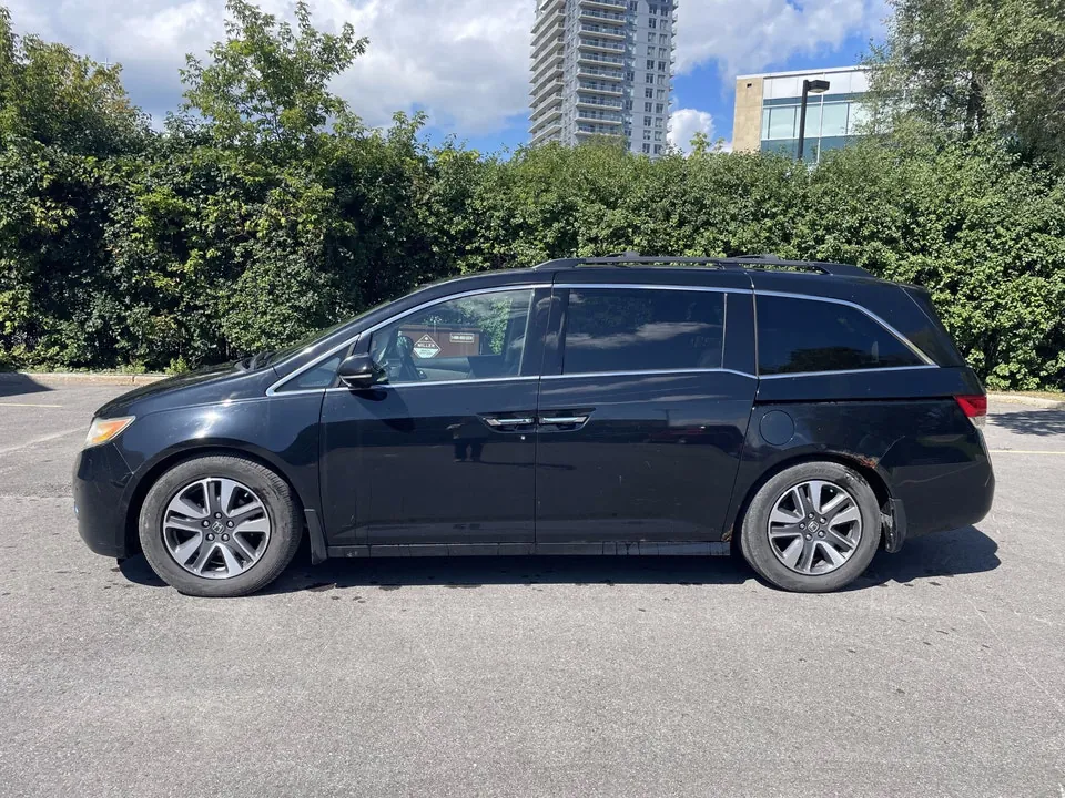 Honda Odyssey 2014 photo 2