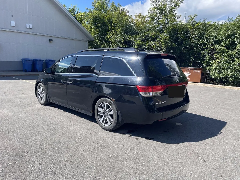 Honda Odyssey 2014 photo 3