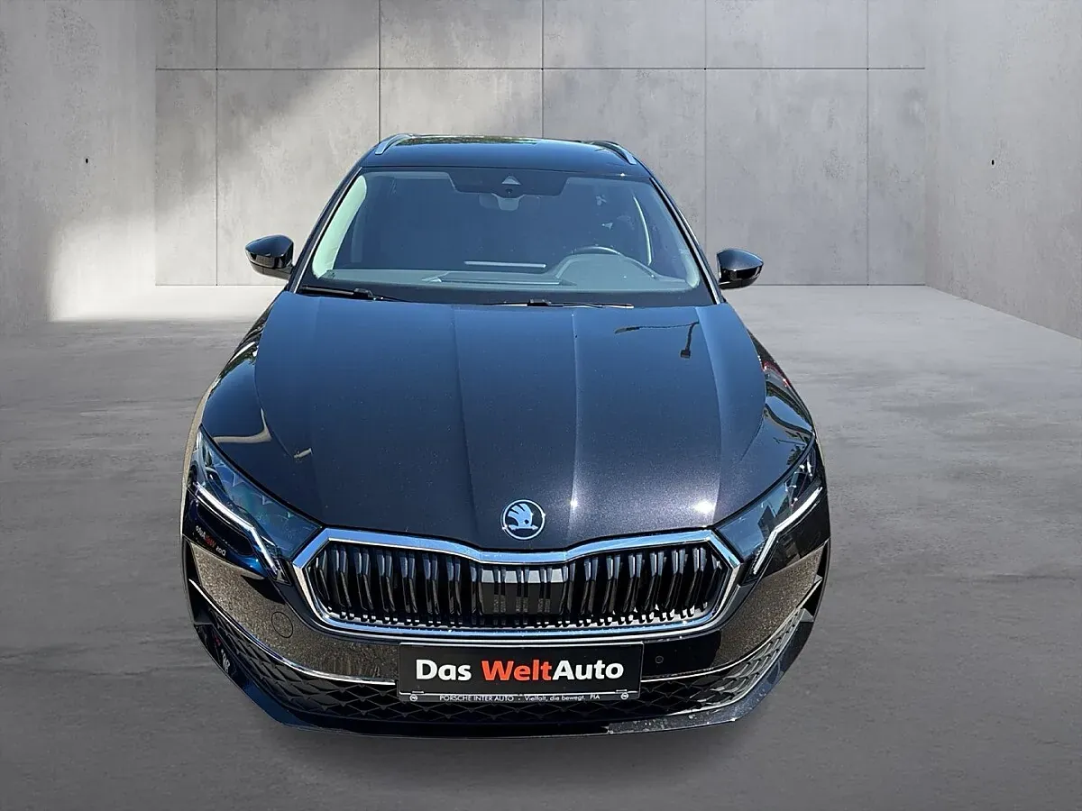 Skoda Octavia 2025 photo 2