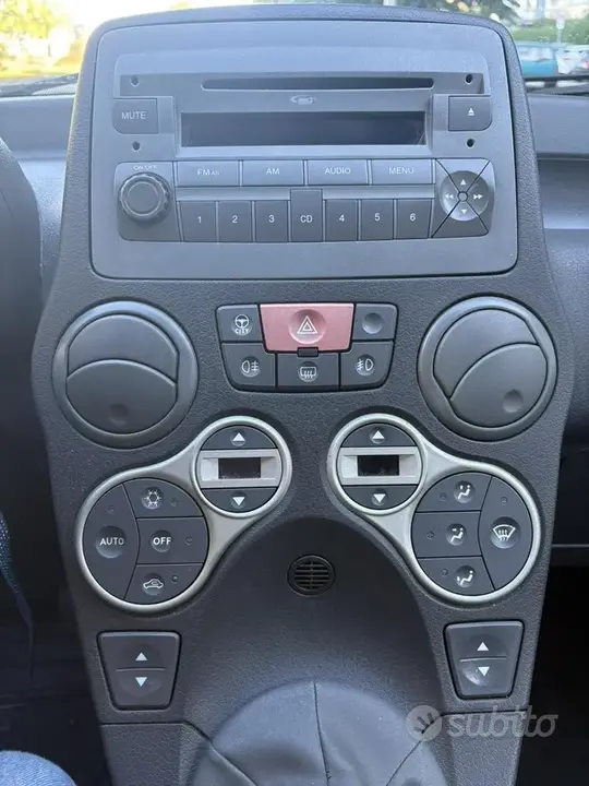 Fiat Panda 2010 photo 5