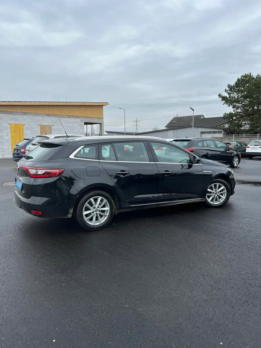 Renault Mégane 2017 photo 3