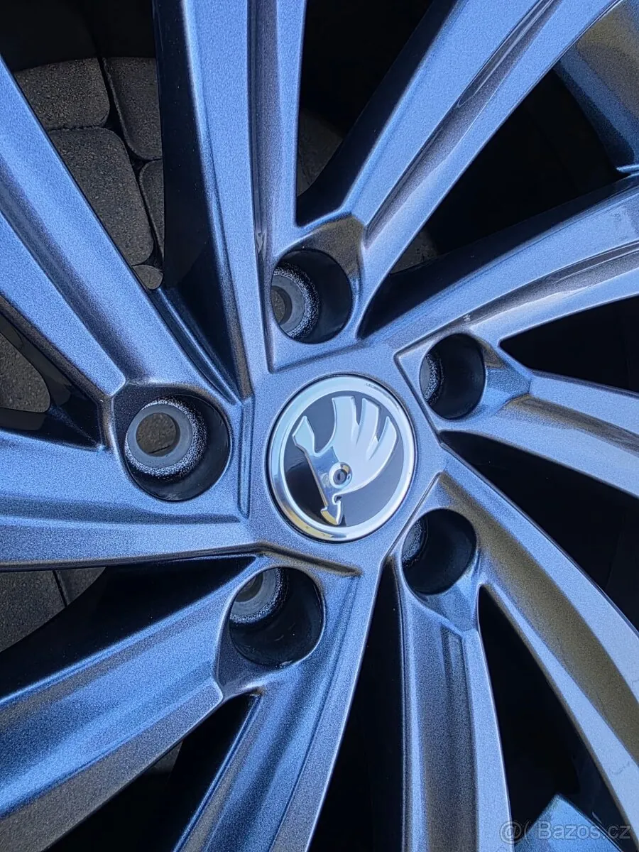 Skoda Octavia Iv photo 4