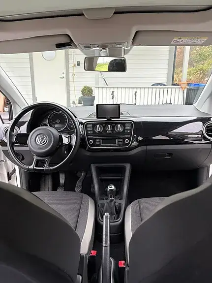 Volkswagen Up 2015 photo 5