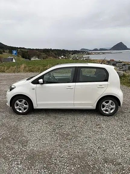 Volkswagen Up 2015 photo 3