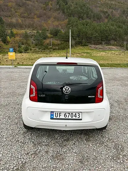 Volkswagen Up 2015 photo 4