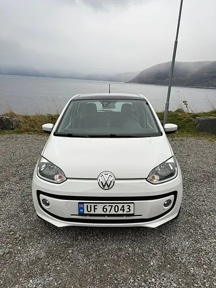Volkswagen Up 2015 photo 2