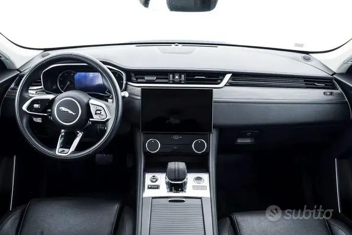 Jaguar F-Pace 2021 photo 4