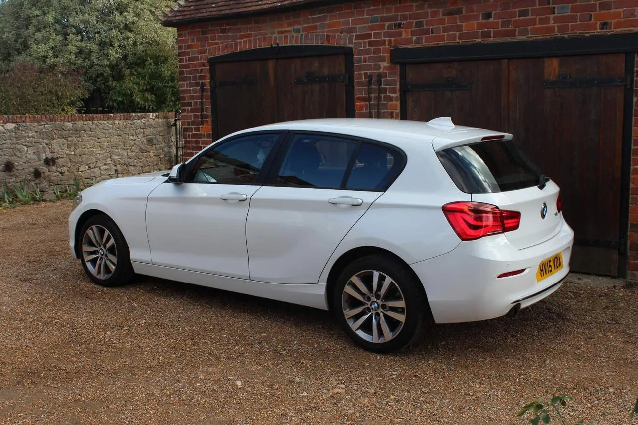 BMW 1 Series 2015 photo 2