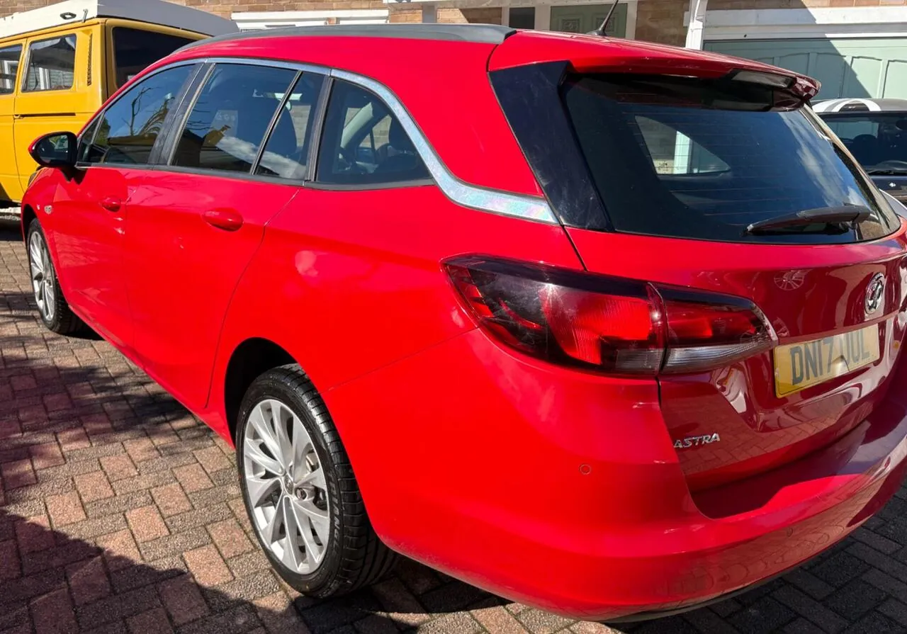 Vauxhall Astra 2017 photo 3