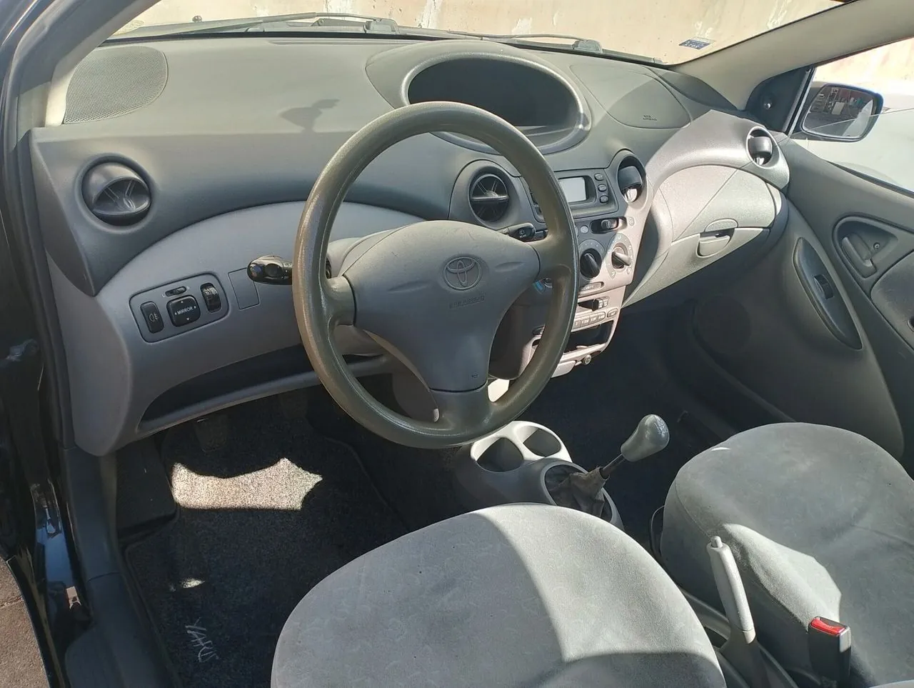 Toyota Yaris 2000 photo 5
