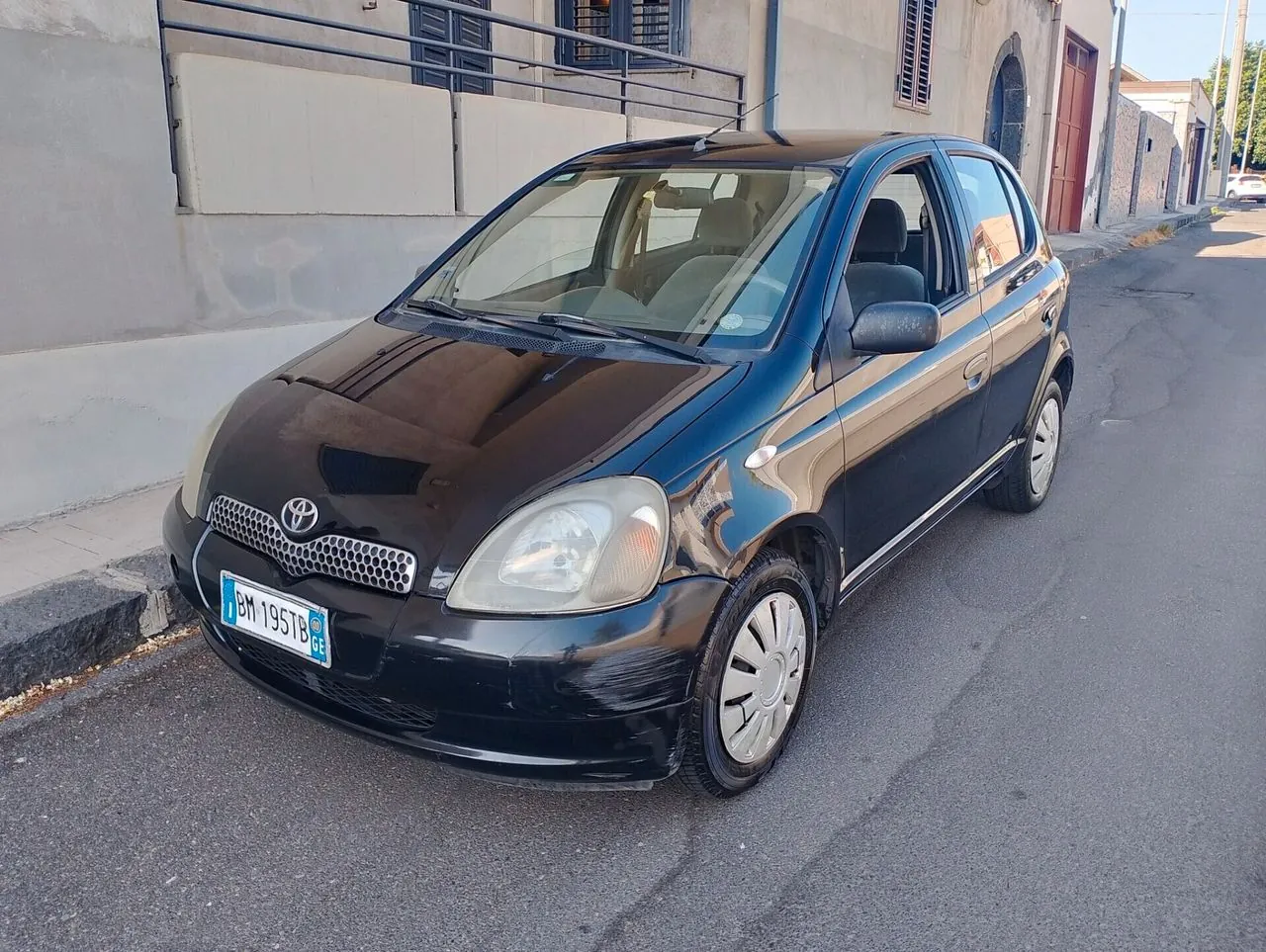 Toyota Yaris 2000 photo 3