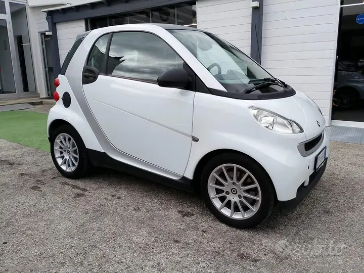 Smart Fortwo 2008 photo 2