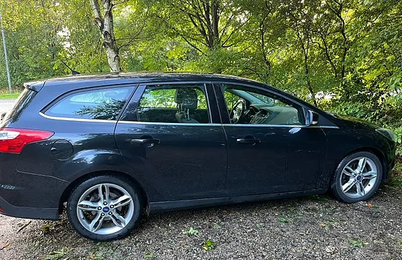 Ford Focus 2014 photo 2