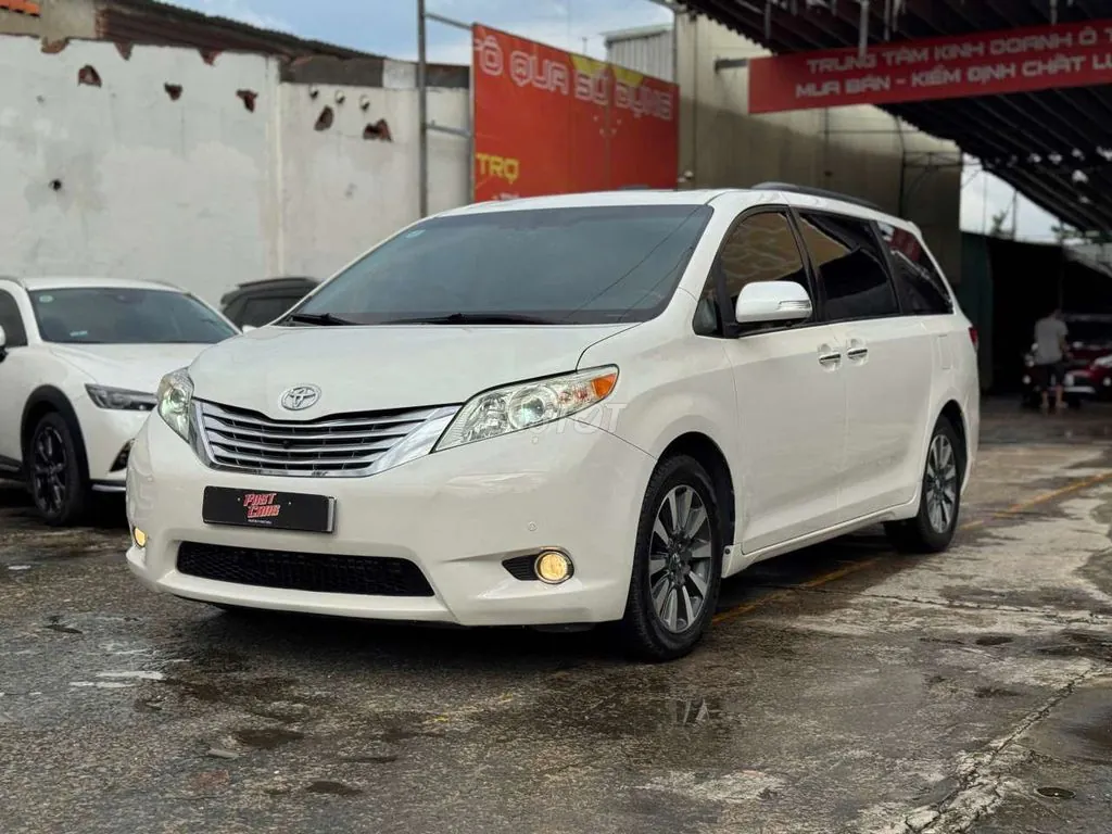 Toyota Sienna 2014 photo 2