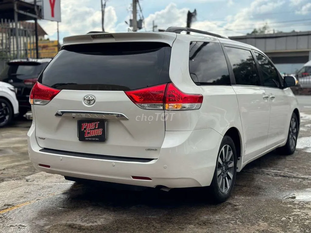 Toyota Sienna 2014 photo 5