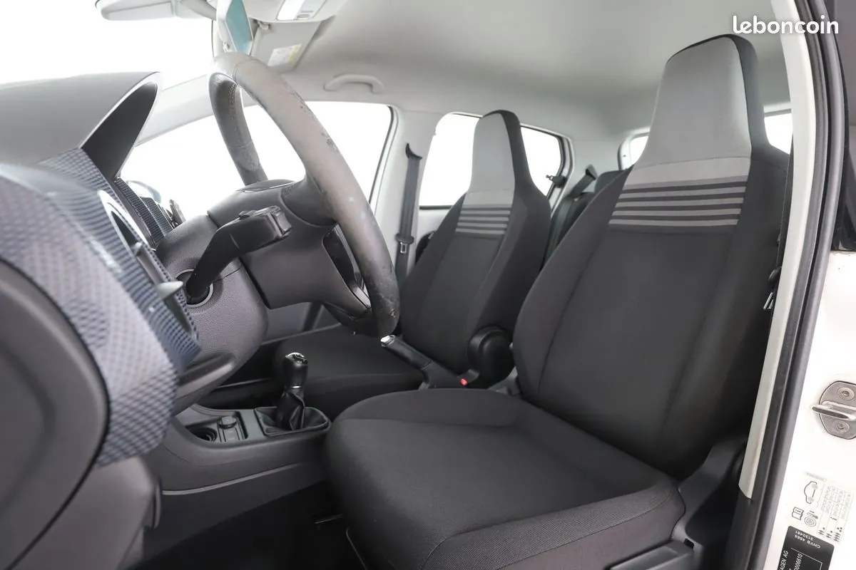 Volkswagen Up 2017 photo 5