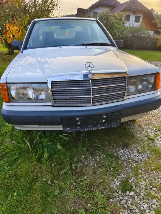 Mercedes-Benz 190 1991 photo 3