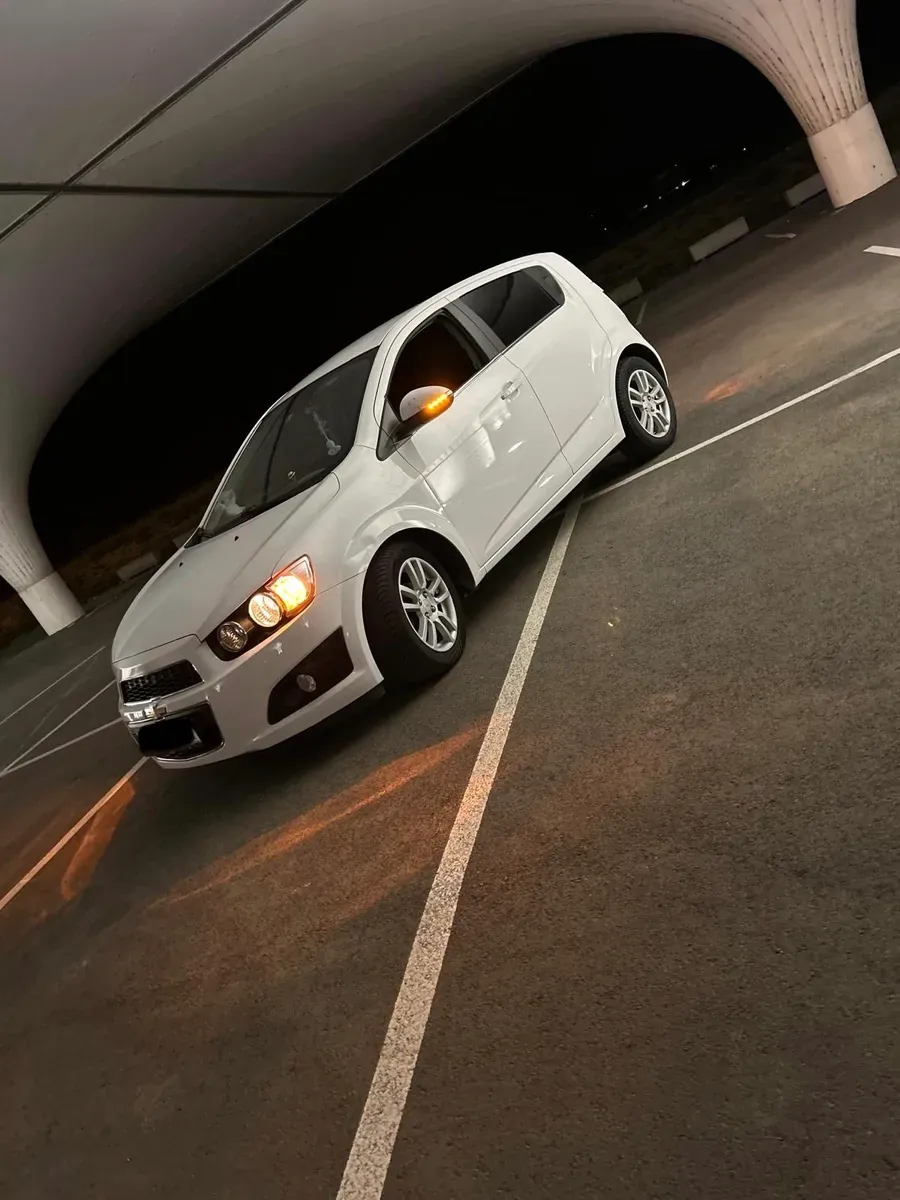 Chevrolet Aveo 2014 photo 3