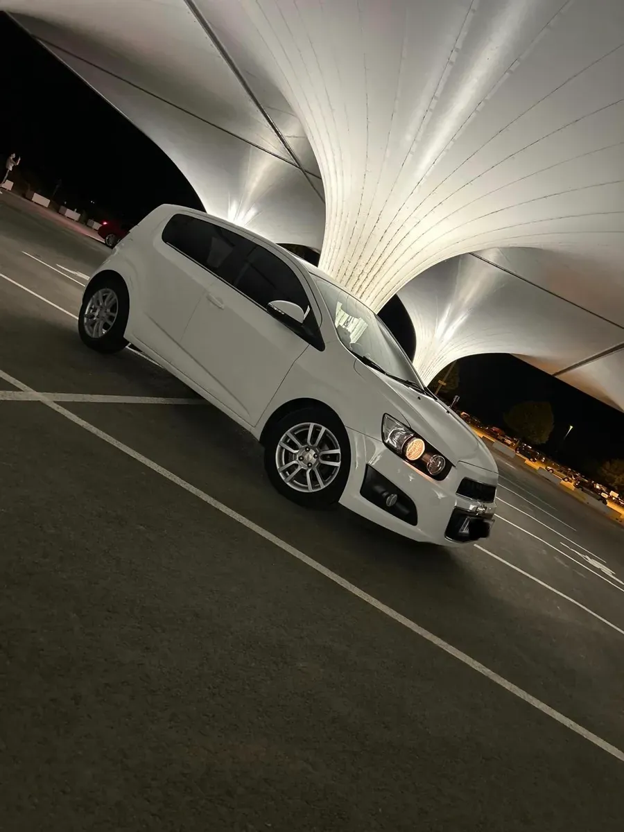 Chevrolet Aveo 2014 photo 2