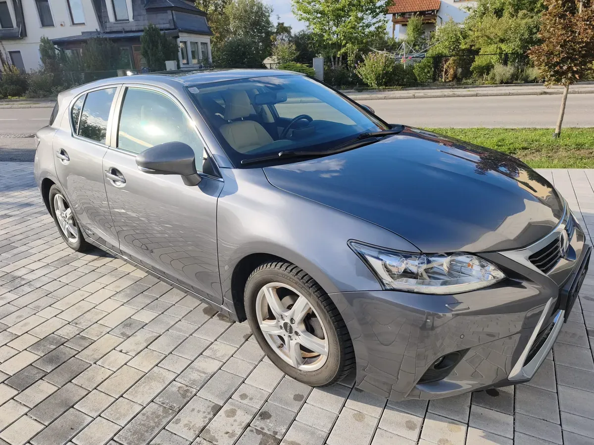 Lexus Ct 200H 2015 photo 3