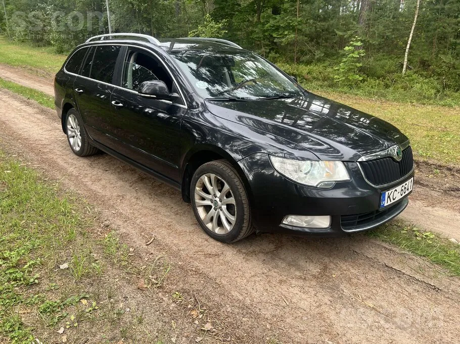 Skoda Superb 2012 photo 3