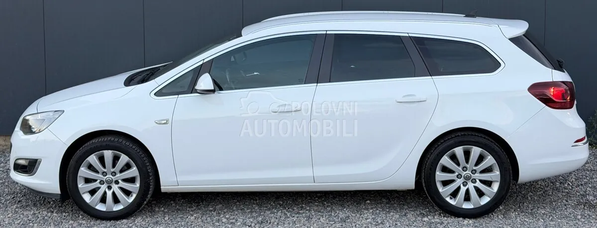 Opel Astra J 2015 photo 3