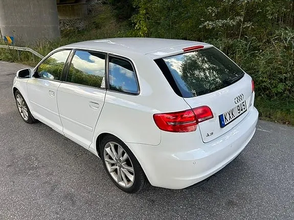 Audi A3 2011 photo 2