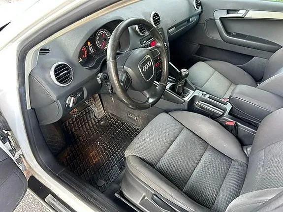 Audi A3 2011 photo 3