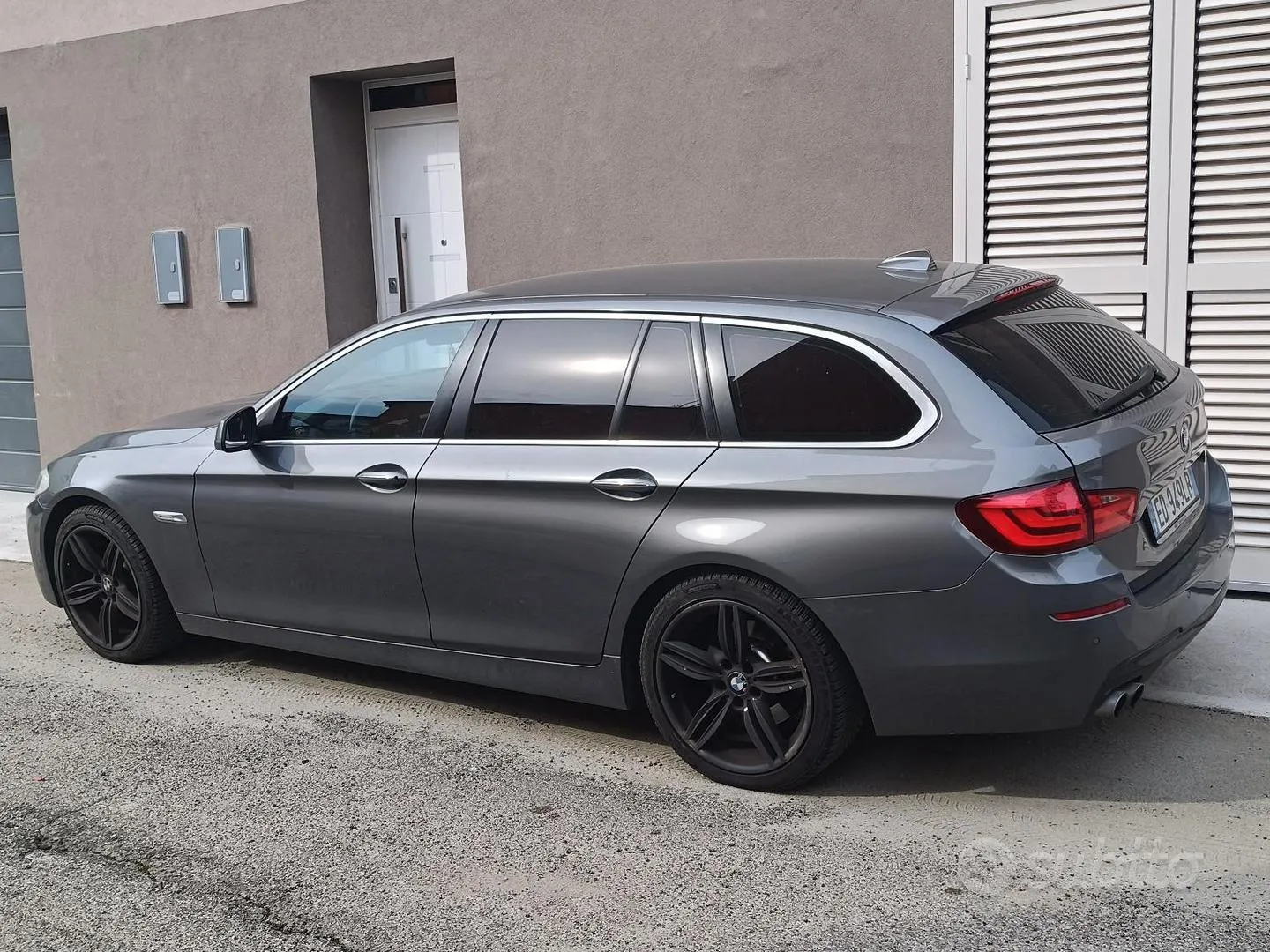 BMW 5 Series 2010 photo 4