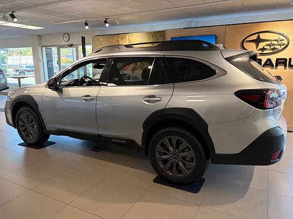 Subaru Outback 2025 photo 2