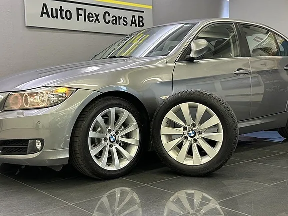 BMW 325I 2011 photo 2