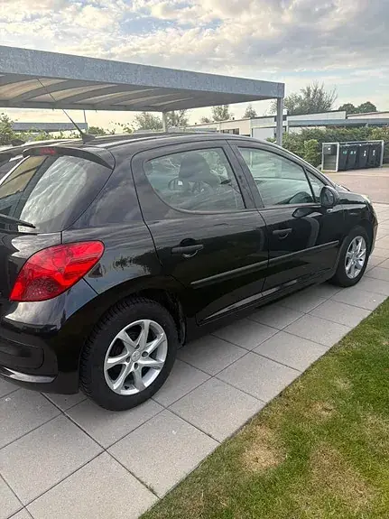 Peugeot 207 2008 photo 4