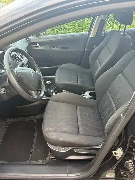 Peugeot 207 2008 photo 5