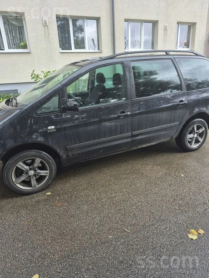 Seat Alhambra 2005 photo 2