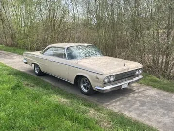 Dodge Custom 880
