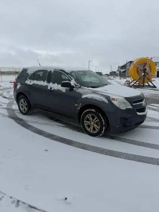 Chevrolet Equinox 2011 photo 2