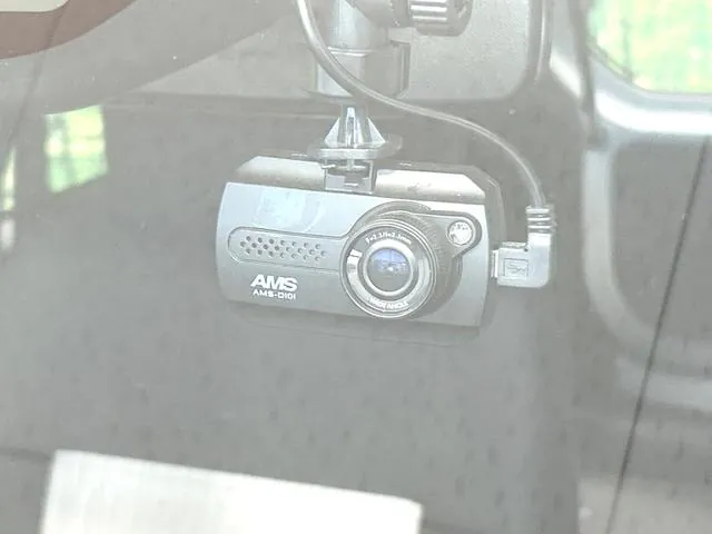 Daihatsu Miraiyese L Sai Iii 2018 photo 4