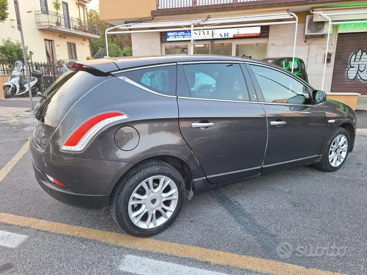 Lancia Delta 2011 photo 3