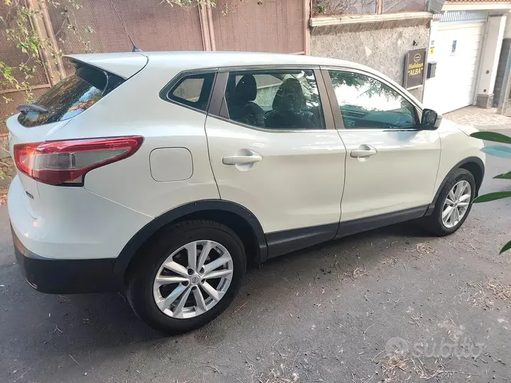 Nissan Qashqai 2014 photo 4