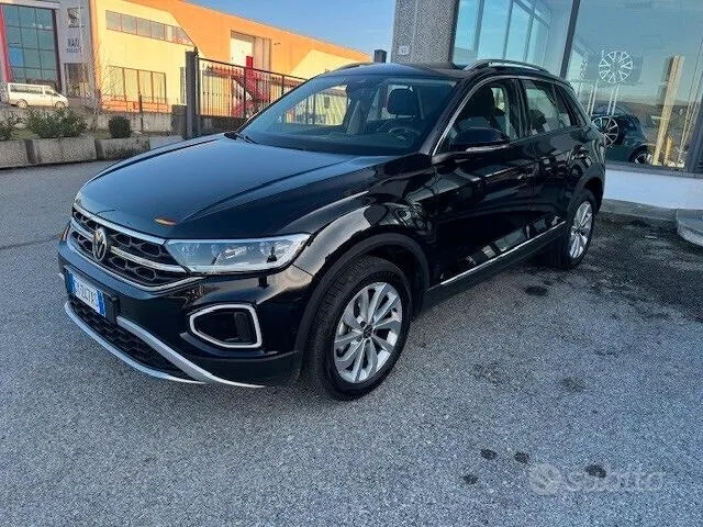 Volkswagen T-Roc 2025 photo 2