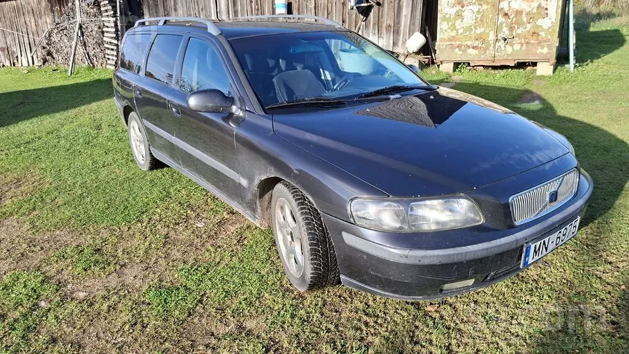 Volvo V70 2000 photo 2