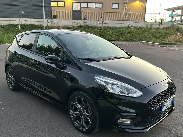 Ford Fiesta 2019 photo 2