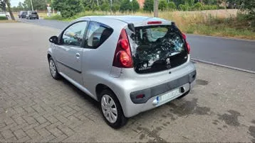 Peugeot 107 2013 photo 3