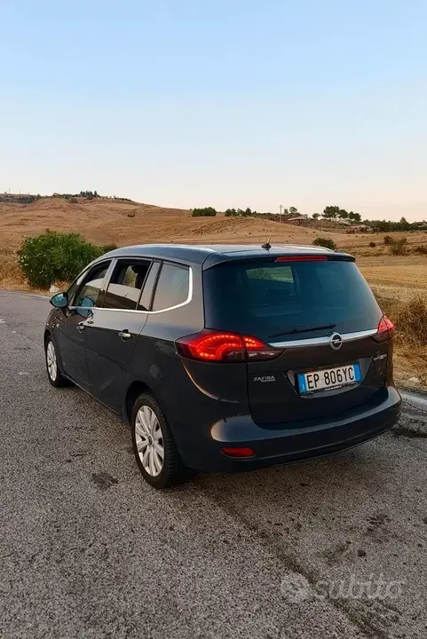 Opel Zafira 2013 photo 4