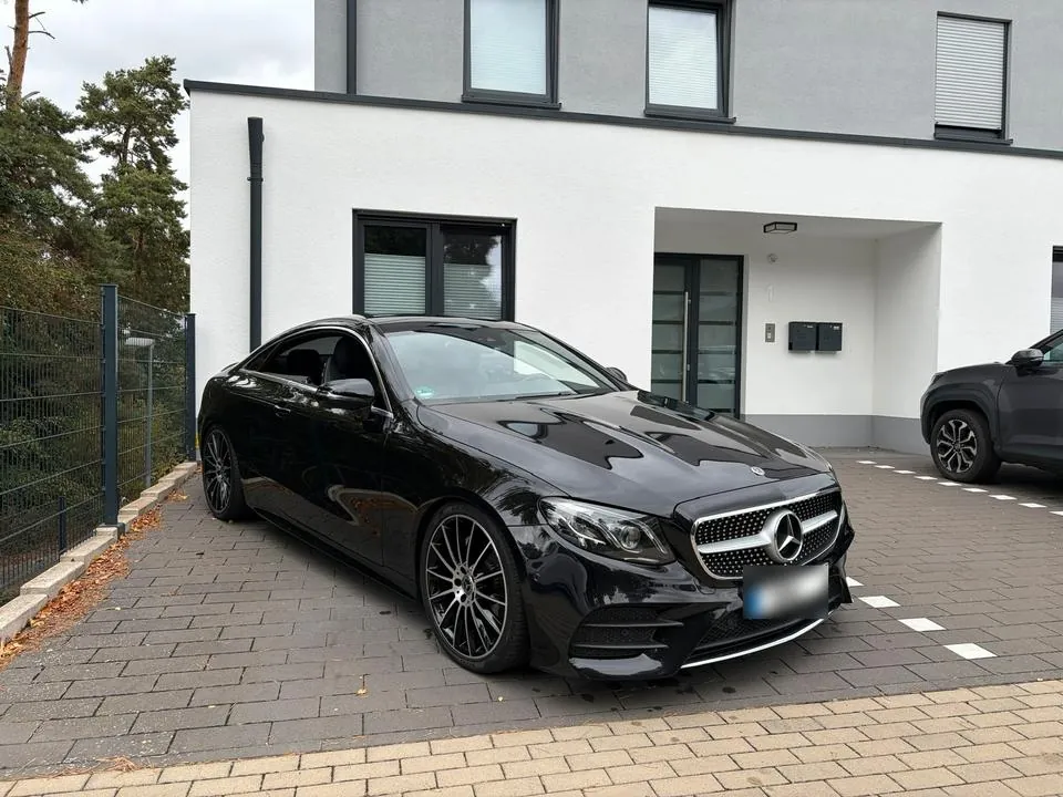 Mercedes-Benz E 220 D Coupé