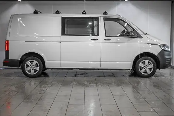Volkswagen Transporter 2023 photo 3