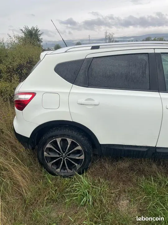 Nissan Qashqai 2013 photo 4