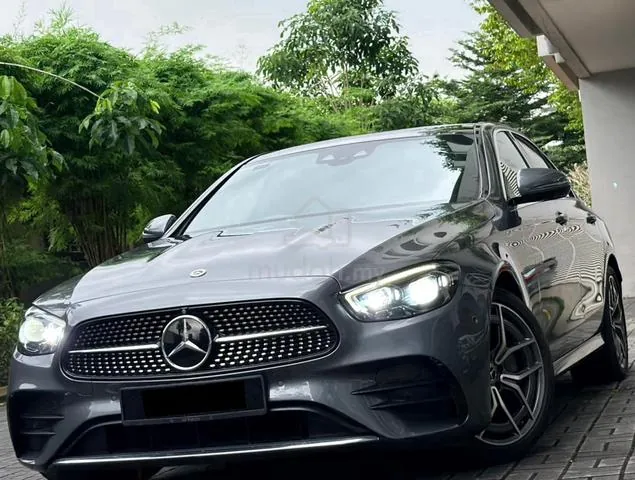 Mercedes-Benz E300
